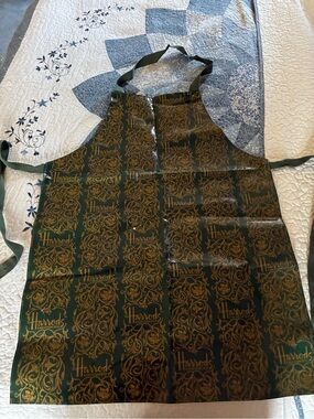 Vintage-Harrods Green Vinyl front Apron with Gold Scroll Trim